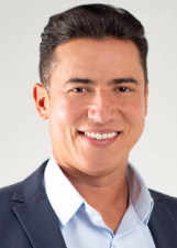 Retrato de DOUGLAS MELO