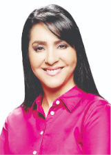 Retrato de CANTORA MARA LIMA