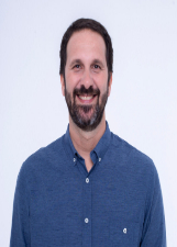 Retrato de FLAVIO SERAFINI