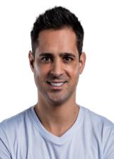 Retrato de LEO SIQUEIRA