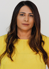 Retrato de CLAUDIA OLIVEIRA