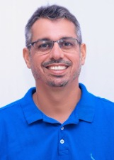 Retrato de CLAUDIO LIMA