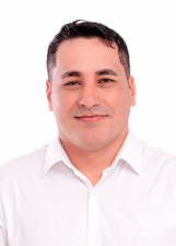 Retrato de ANDRÉ BRANDÃO