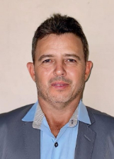 Retrato de CÉSAR GAMA
