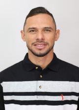 Retrato de LEANDRO MENDONCA