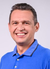 Retrato de WELITON OLIVEIRA