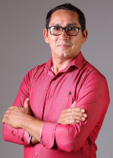 Retrato de JAMES ARCÊNIO
