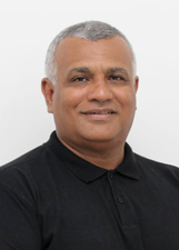 Retrato de JAMES MOURÃO