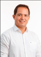 Retrato de JUNIOR SILVEIRA