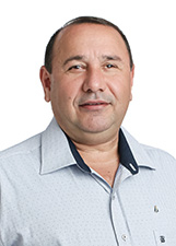 Retrato de ADRIANO MARTINS
