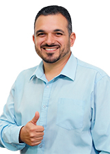 Retrato de LUCIANO LEAL