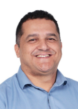 Retrato de LÉO SANTORO