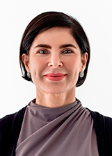 Retrato de DRA. NELZINA LARA