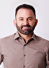 Retrato de WAGUINHO DUARTE