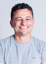 Retrato de DIM ALVES