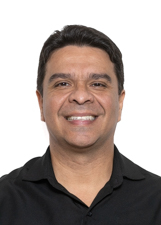Retrato de FERNANDO LINHARES