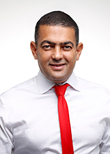 Retrato de CHARLES OLIVEIRA