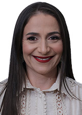 Retrato de CRISTIANE DOS CATULES
