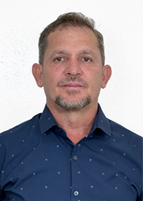 Retrato de CARLINHOS DE ADELICIO