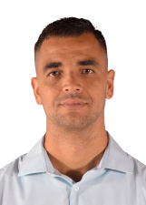Retrato de DOUGLAS ÁVILA
