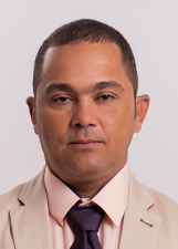 Retrato de GUIM GOMES