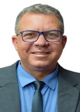 Retrato de WLADIMIR CARECA