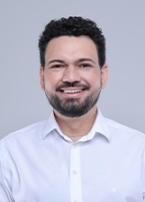 Retrato de DOUGLAS GUIMARÃES