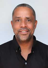 Retrato de VADINHO LOURENÇO