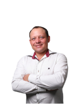 Retrato de TIAGO COSTA