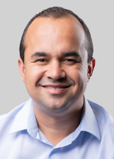 Retrato de LEANDRO MORAIS