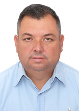 Retrato de WANDERLEY TAVARES