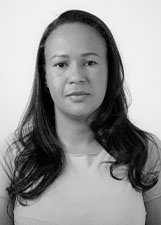 Retrato de POLLIANY PIMENTA