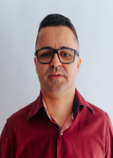Retrato de CLÓVES ENFERMEIRO