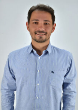 Retrato de MOACIR JÚNIOR
