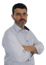 Retrato de CRISTIANO LEÃO