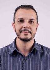 Retrato de LÉSSIO FRÓES