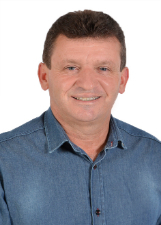 Retrato de CARLOS CAMARGOS