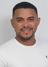 Retrato de THALLES LINHARES