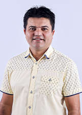 Retrato de JÚNIOR GOMES