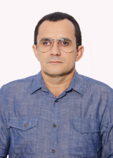 Retrato de JÚNIOR FREITAS