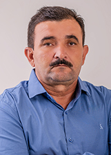 Retrato de DÊNIS FREITAS
