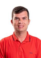 Retrato de TONY HENRIQUES