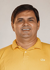Retrato de MEMEL CHAVES
