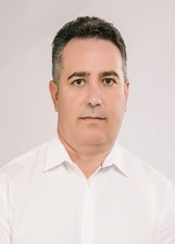 Retrato de REGIS MORAIS