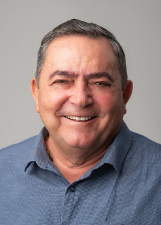 Retrato de HÉLIO MORAIS