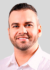Retrato de GEL BULHÕES