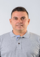 Retrato de LEANDRO MEDEIROS