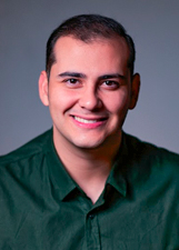 Retrato de VINÍCIUS DE OLIVEIRA