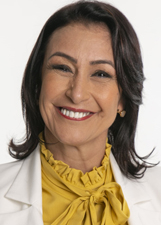 Retrato de DÉBORA CHEMIN
