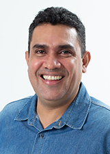 Retrato de EDI GOMES
